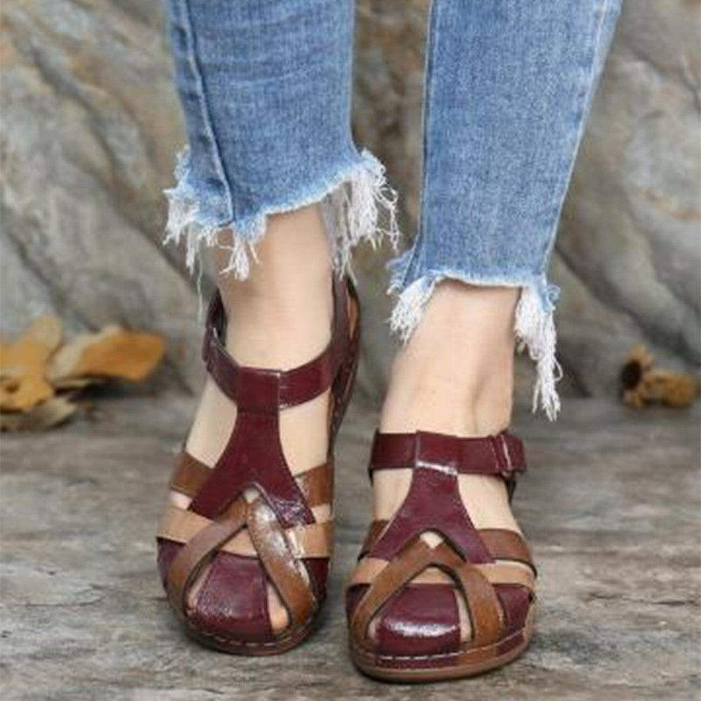 Summer Retro Women's Sandals Car Line Light Soft Bottom Large Size Cross Buckle Round Toe Comfortable Wedge Sandals Ladies Sandals.