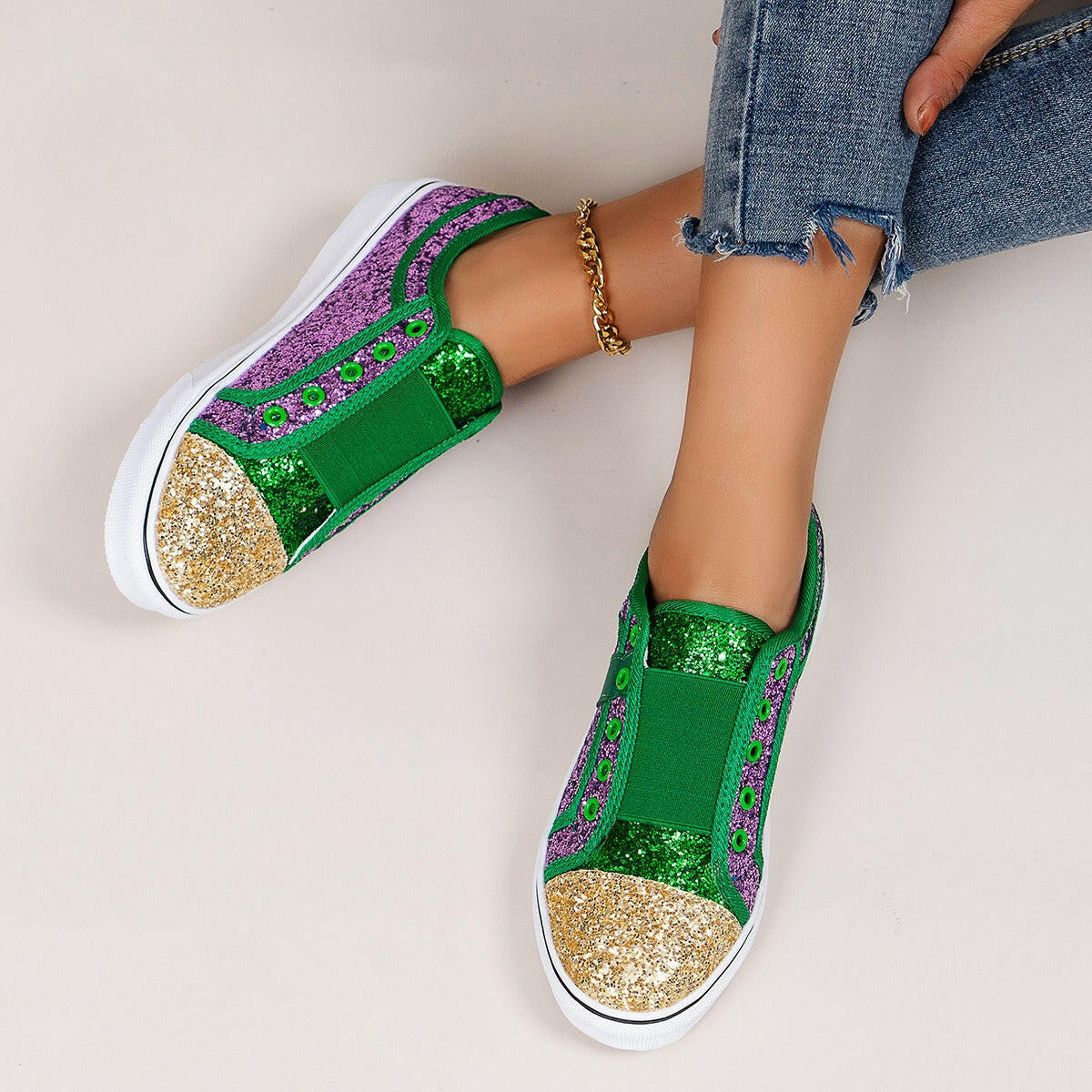 Large Size Canvas Low-Top Shallow Mouth Sequin Shoes.