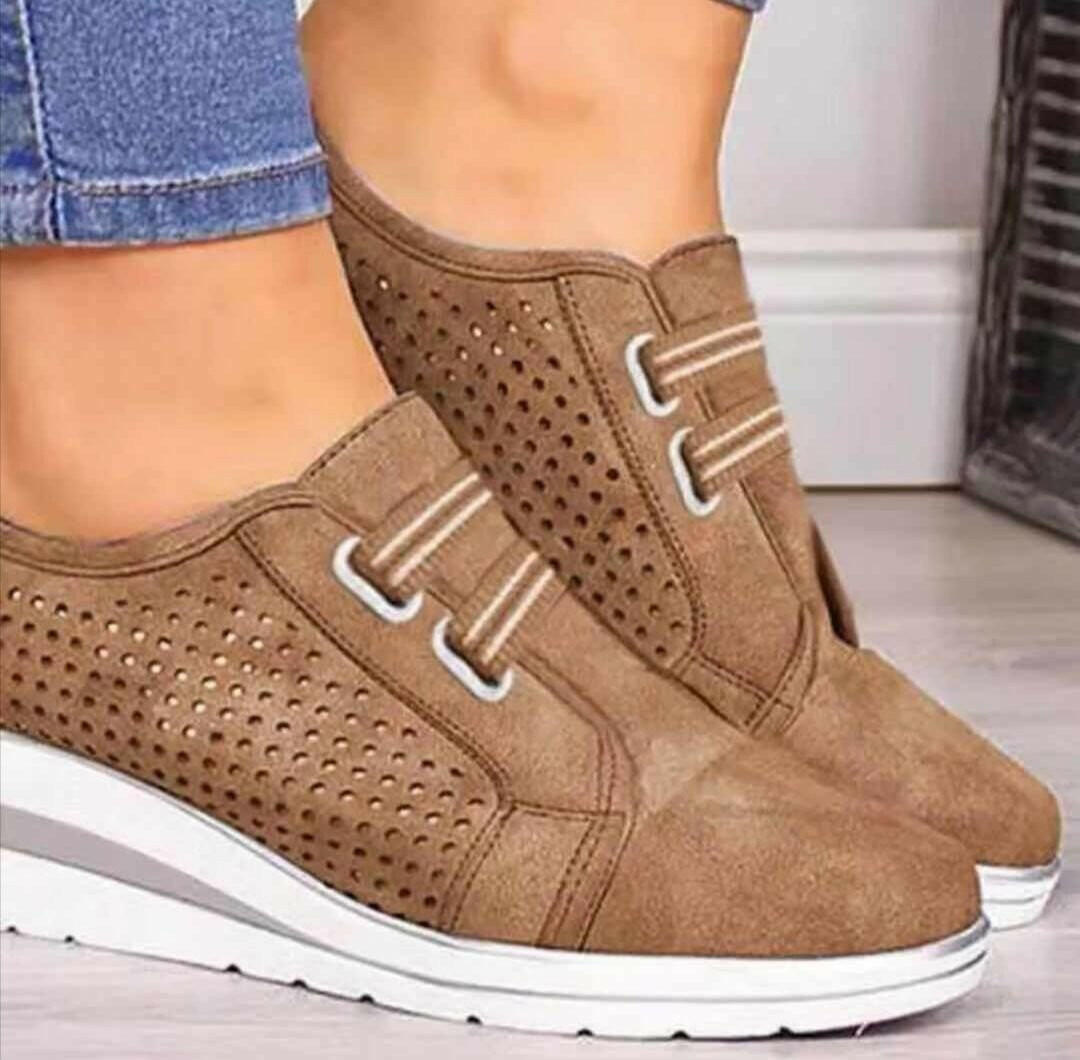 Women’s Comfy Platform Shoes.