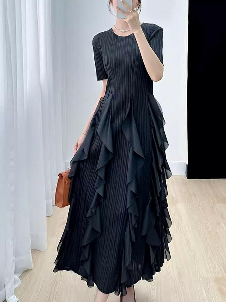 Elegant Dress for Women  New Indie Design High-End Temperament Round Neck Short Sleeve Pleated Dresses Women.