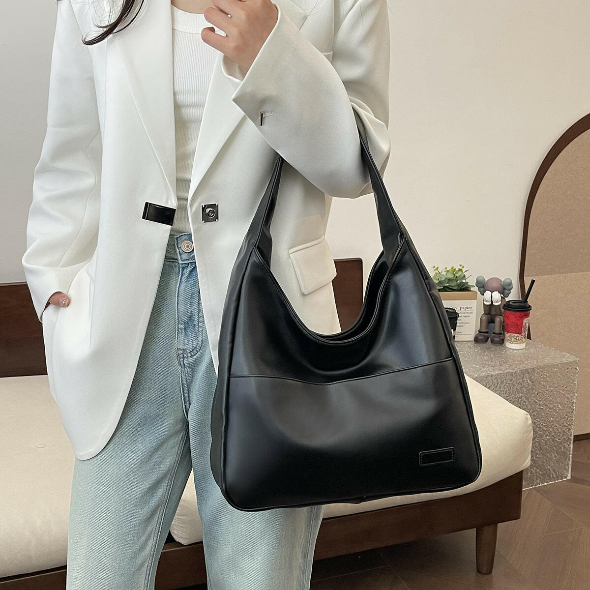 Retro Simple Bucket Bag soft PU leather tote bag large capacity fashion casual tote bags for women.