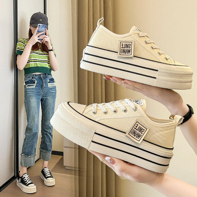 Sponge cake versatile breathable sports casual white shoes retro board shoes.