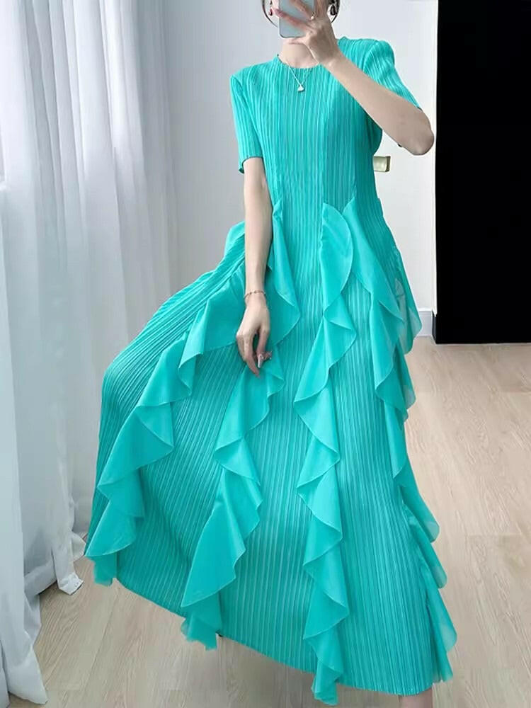 Elegant Dress for Women  New Indie Design High-End Temperament Round Neck Short Sleeve Pleated Dresses Women.