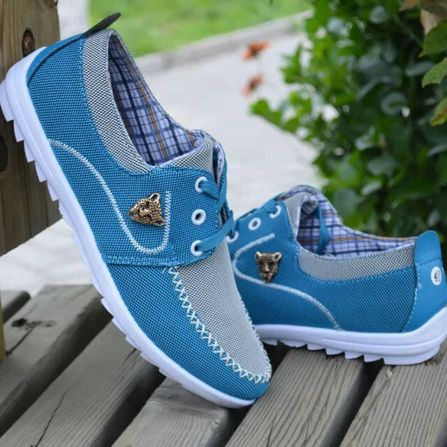 Men Casual Sneakers Flat Canvas Shoes for Men Spring Summer Comfortable Male Sneakers Soft Big Size Driving Footwear Peas Shoes.