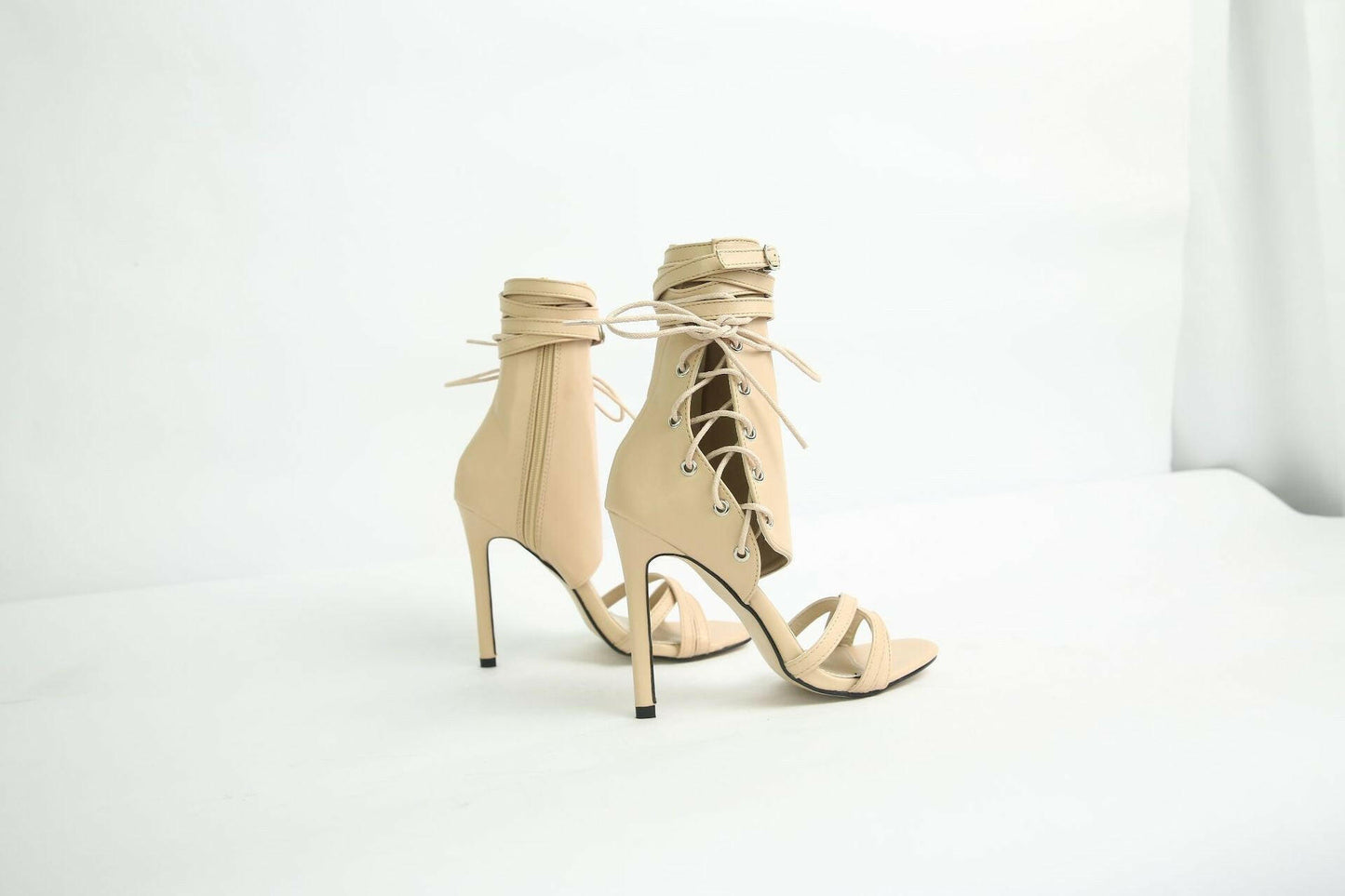 New high heel strap belt buckle sandals Roman shoes sandals.