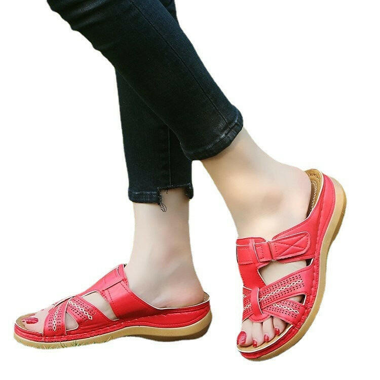 Sandals for women with thick soles and sloping heels, wearing beach sandals on the outside.