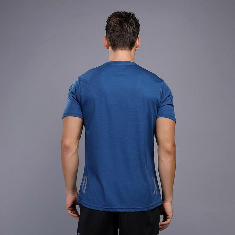 Men’s Quick-Dry Running T-Shirt – Slim Fit Athletic Sports Tee.