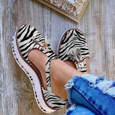 Casual Tassel Flat Sandals for Women.