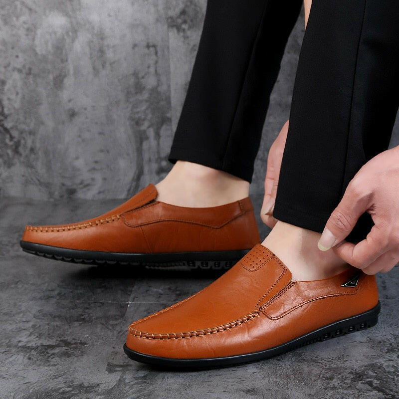 Genuine Leather Men's Moccasin Shoes – Breathable Italian Loafers for Casual Comfort.