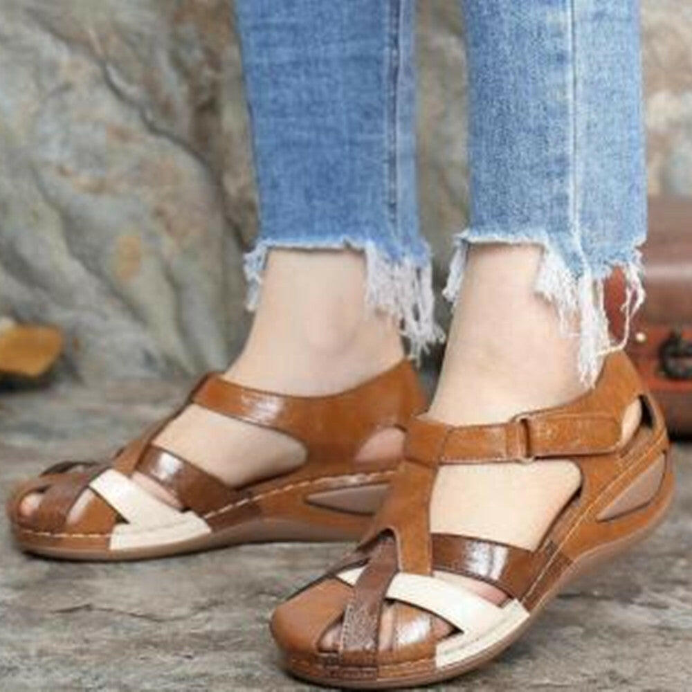 Summer Retro Women's Sandals Car Line Light Soft Bottom Large Size Cross Buckle Round Toe Comfortable Wedge Sandals Ladies Sandals.