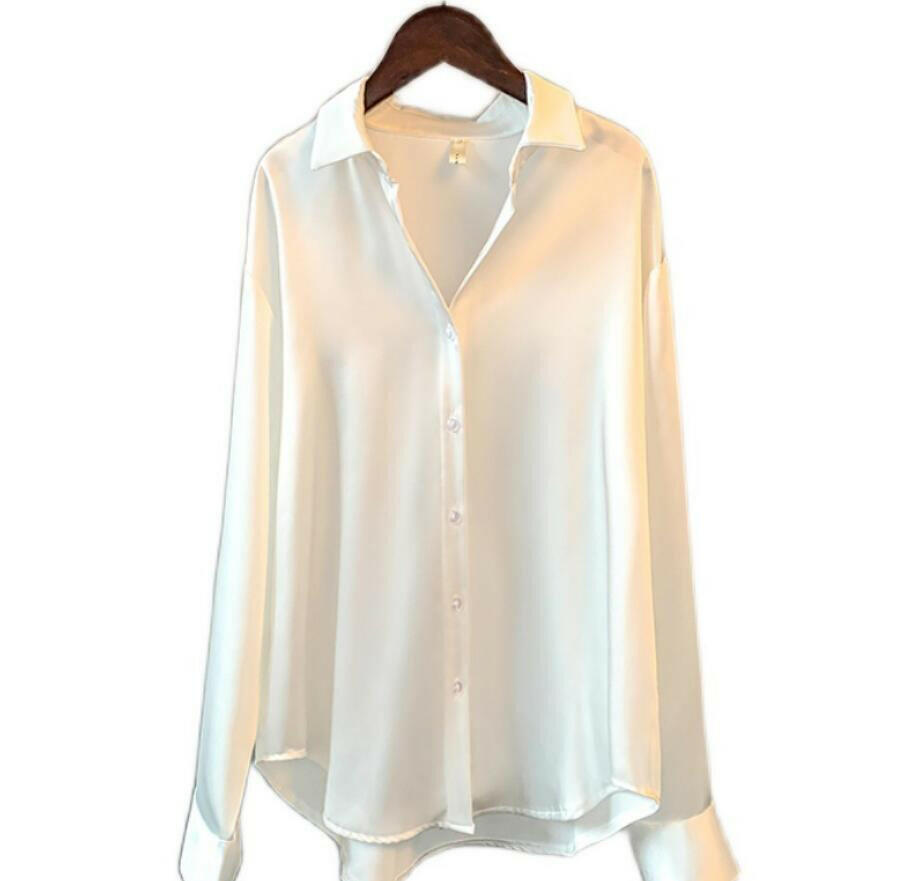 Vintage Oversized Retro Blouse - Loose Fit with Button Design.