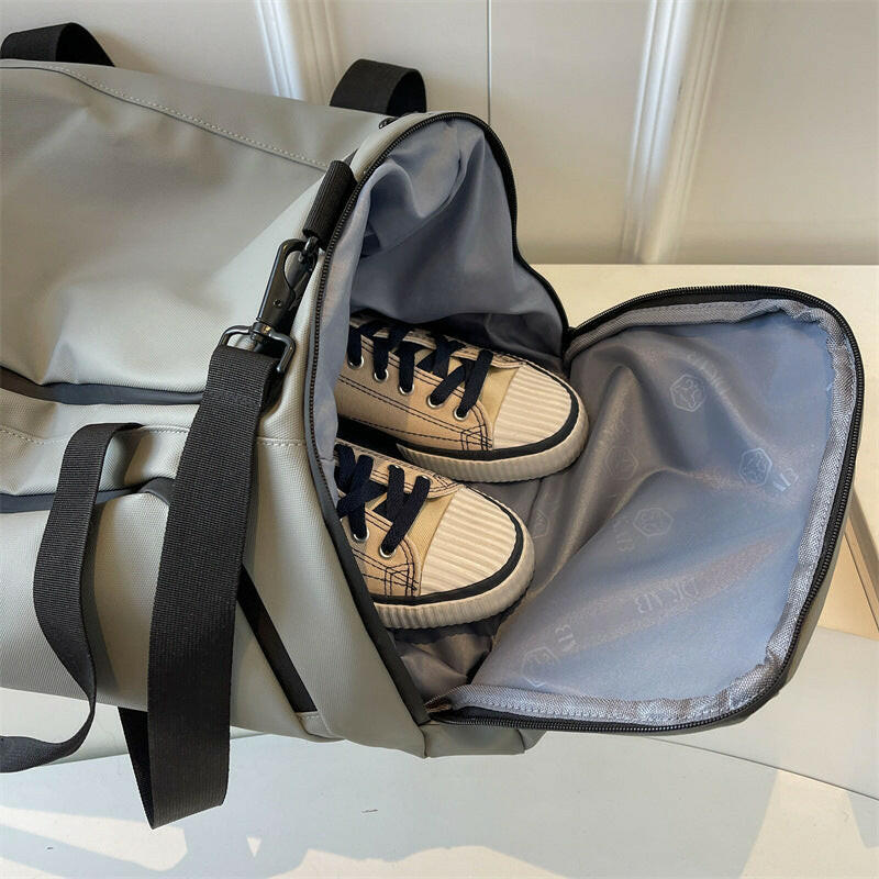 Waterproof oxford travel bag.