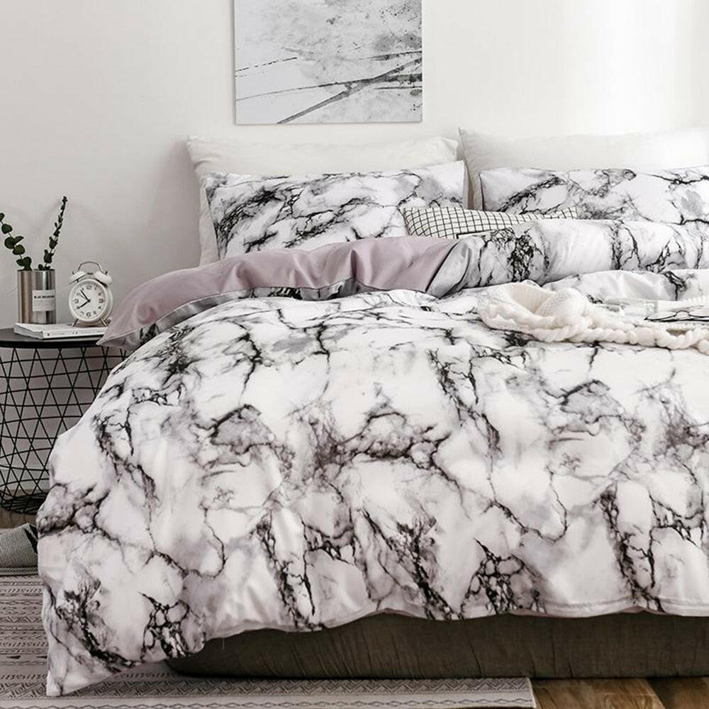 The Bedroom Bedding Is A Comfortable White Marble Pattern Printed Duvet Cover (2/3 Piece Set).