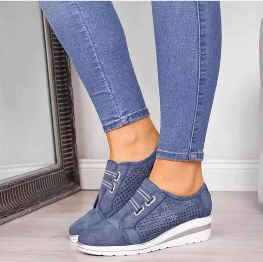 Women’s Comfy Platform Shoes.