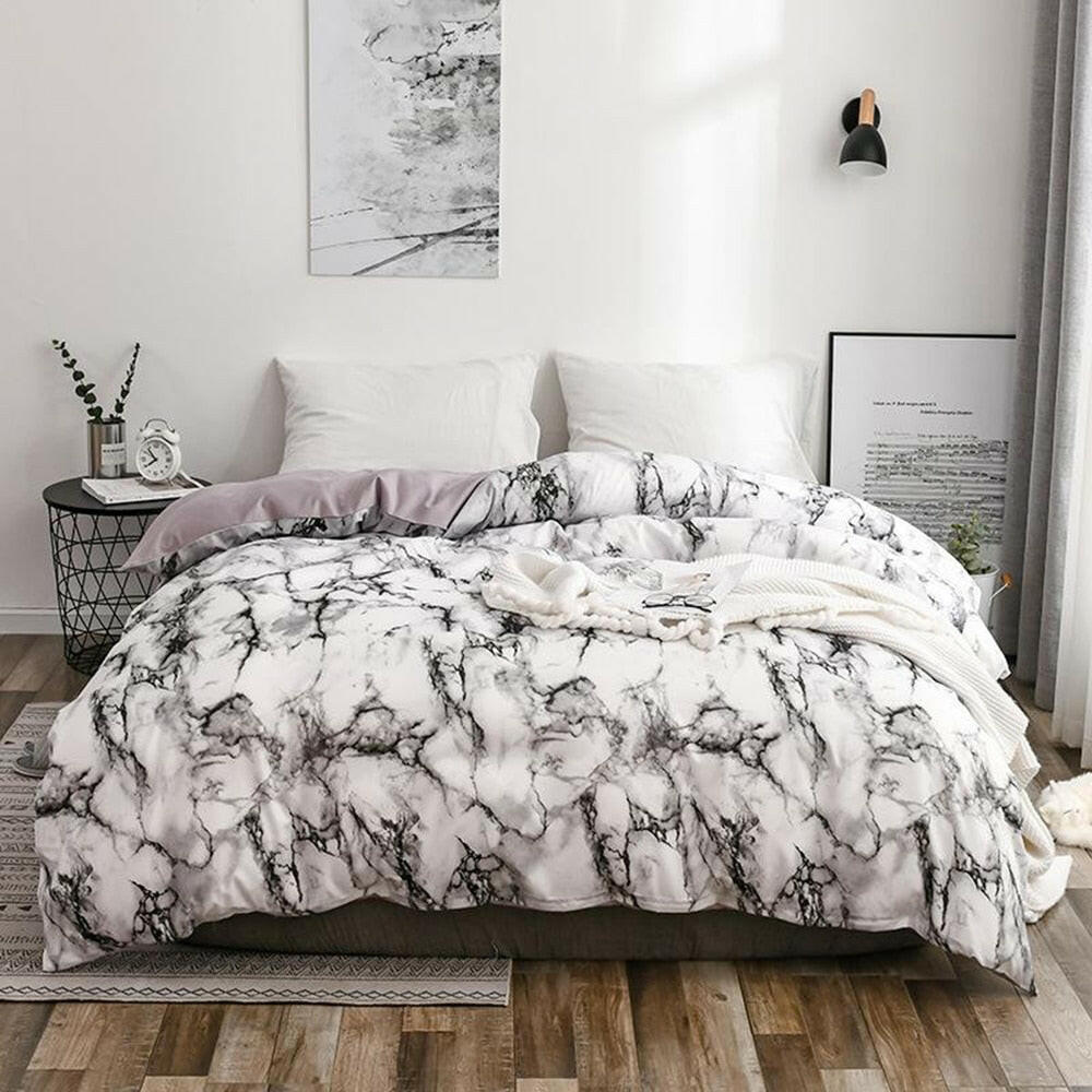 The Bedroom Bedding Is A Comfortable White Marble Pattern Printed Duvet Cover (2/3 Piece Set).