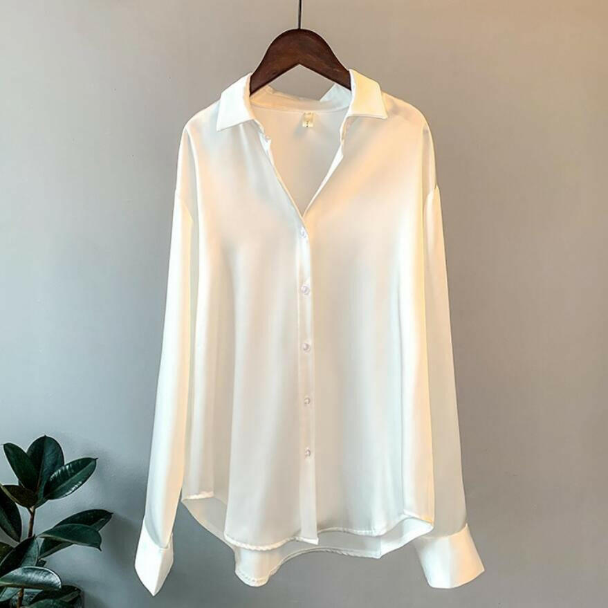 Vintage Oversized Retro Blouse - Loose Fit with Button Design.