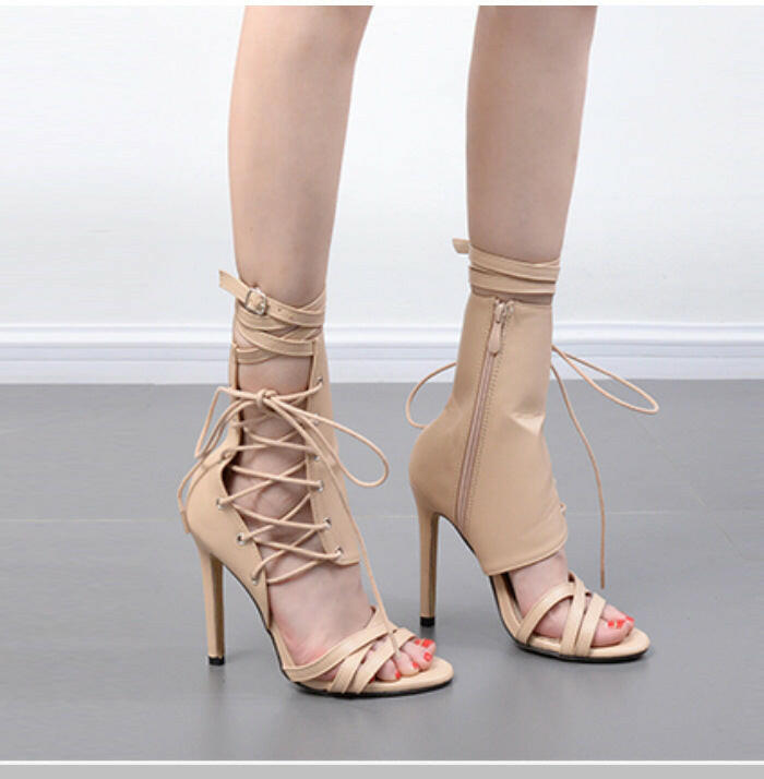 New high heel strap belt buckle sandals Roman shoes sandals.